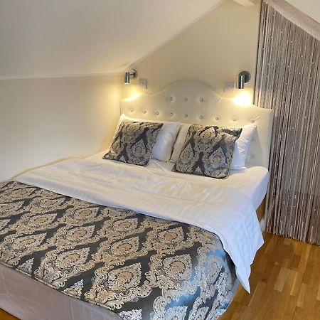 The White Lodge Hotel Hereford Bagian luar foto